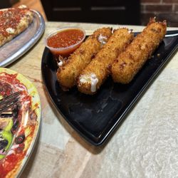 Punxsy Pizza - Cheese log