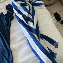 Island Native Surf Shop - Bought this cute nautical beach towel