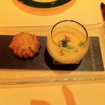 Le Cirque - Amuse bouche with the fluffy buttery pastry and the creamy chowder soup - French Near Me - Las Vegas, Nevada Le Cirque - Amuse bouche with the fluffy buttery pastry and the creamy chowder soup - French Near Me - Las Vegas, Nevada