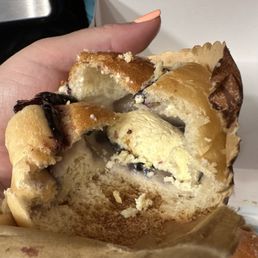 Blueberry cream cheese. Skimpy filling Blueberry cream cheese. Skimpy filling