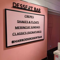 Harrod’s Dessert Bar - Indoor decor