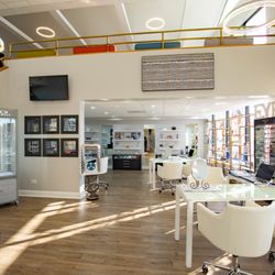 Primary Eye Care Associates - Chicago's premier eyewear gallery offering Gucci, Prada, Balancegia RAY BAN, Oakley and extensive infant and children's eyewear