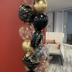 Balloonery.com - Arrangement for a 40th birthday celebration.
