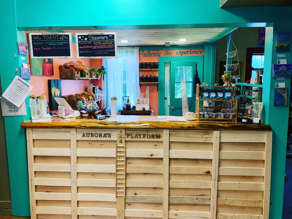 Aurora’s Fresh Juice And Smoothie Bahhh Logo