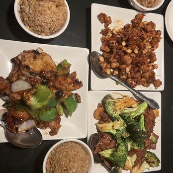 Szechuwan Garden - Kung Pao Chicken, 17. Beef with Broccoli Lunch Special, 35. Fish Fillet with Black Bean Sauce Lunch Special & Fried Rice - Chinese Near Me - Montclair, California Szechuwan Garden - Kung Pao Chicken, 17. Beef with Broccoli Lunch Special, 35. Fish Fillet with Black Bean Sauce Lunch Special & Fried Rice - Chinese Near Me - Montclair, California