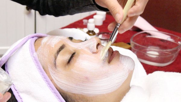 Skin Care - Facials - Radiant Skin, Expertly Perfected.
Reveal your best skin with an experienced, licensed esthetician!
Specializing in Teen, Xpress, and Rejuvenation facials, plus expert microdermabrasion. With a perfectionist’s touch, I deliver glowing results tailored to your skin’s needs.
Book your personalized skincare session today! Skin Care - Facials - Radiant Skin, Expertly Perfected.
Reveal your best skin with an experienced, licensed esthetician!
Specializing in Teen, Xpress, and Rejuvenation facials, plus expert microdermabrasion. With a perfectionist’s touch, I deliver glowing results tailored to your skin’s needs.
Book your personalized skincare session today!