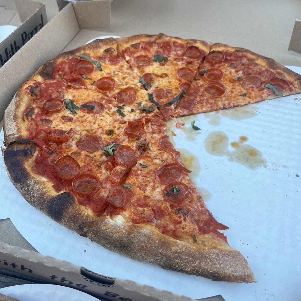 Pepperoni pizza Pepperoni pizza