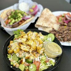 Cela Cafe - Mediterranean Chicken Salad