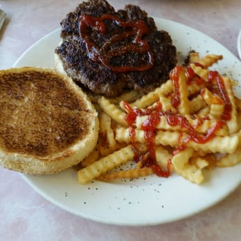 Mineola Diner - Jumbo burger - Diners Near Me - Mineola, New York Mineola Diner - Jumbo burger - Diners Near Me - Mineola, New York
