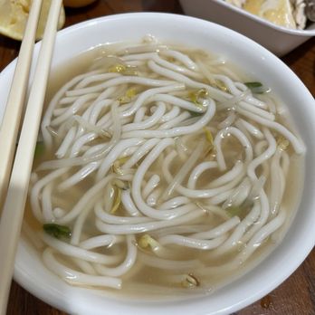 HP Pho Ga Bac Ninh - Pho ga with bun bo hue noodles - Vietnamese Near Me - Rosemead, California HP Pho Ga Bac Ninh - Pho ga with bun bo hue noodles - Vietnamese Near Me - Rosemead, California