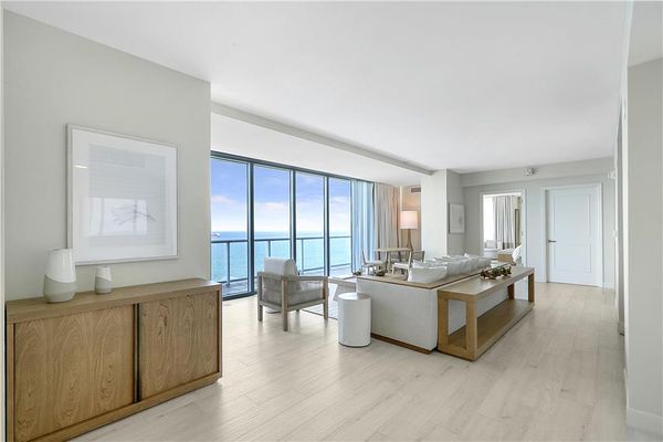 Beach House Fort Lauderdale, a Hilton Resort by null