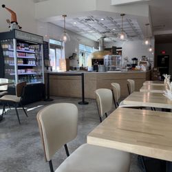 Winston's: coffee + provisions + pizza - Inside