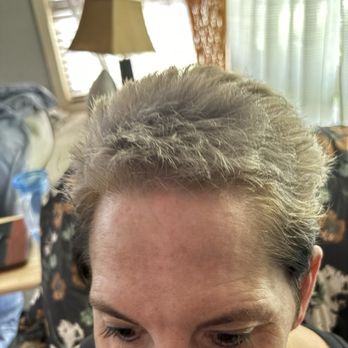 Color Box By Bombshell Studio - This is all breakage from 3.5 hours of bleaching and bleaching and adding more bleach. - Hair Stylists Near Me - Kapolei, Hawaii