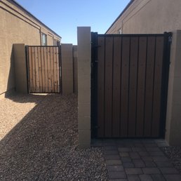 On the left is the old gate. On the right my DCS custom gate.