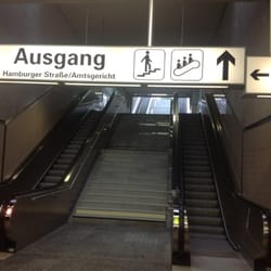 U-Bahnhof Ostentor - Großzügiger Ein- und Ausgangsbereich