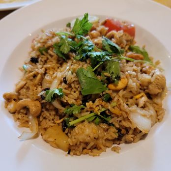 Sweet Rice - Pineapple Fried Rice with Chicken at Sweet Rice. - Thai Near Me - Oak Harbor, Washington