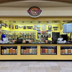 On & Poppin Popcorn Shop