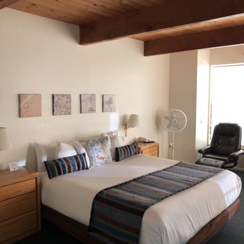 Seacliff On The Bluff - King size bEd - Hotels Near Me - Gualala, California Seacliff On The Bluff - King size bEd - Hotels Near Me - Gualala, California