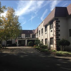 Briarcliff Manor Center for Rehabilitation and Nursing Care - "Exceptional Care, Close to Home."
