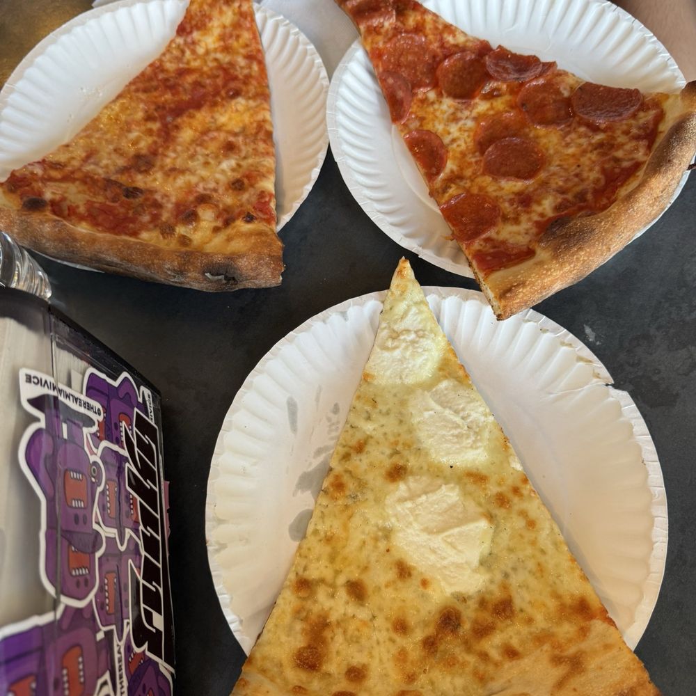 Joe's Pizza - Pizza Near Me - Miami, Florida