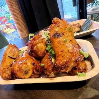 Kalye - Chicken wing - Filipino Near Me - New York, New York