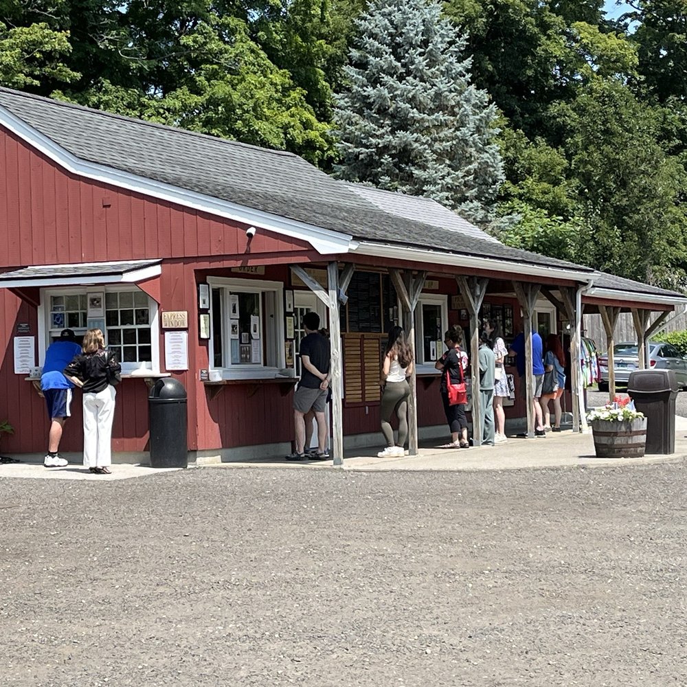 Ferris Acres Creamery - Ice cream building - Ice Cream & Frozen Yogurt Near Me - Newtown, Connecticut
