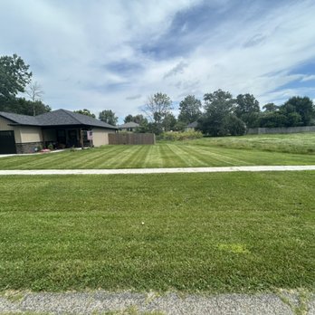 Brody’s Lawn Care - Lawn Services Near Me - Sturgeon, Missouri Brody’s Lawn Care - Lawn Services Near Me - Sturgeon, Missouri