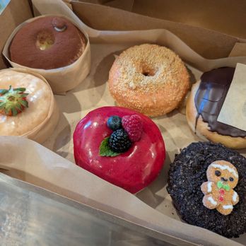 Good Town Doughnuts - Tiramisu, Strawberry cookie crumble, Boston cream Strawberry Cheesecake, Triple Berry, and Chocolate cookie crumble - Donuts Near Me - Costa Mesa, California Good Town Doughnuts - Tiramisu, Strawberry cookie crumble, Boston cream Strawberry Cheesecake, Triple Berry, and Chocolate cookie crumble - Donuts Near Me - Costa Mesa, California
