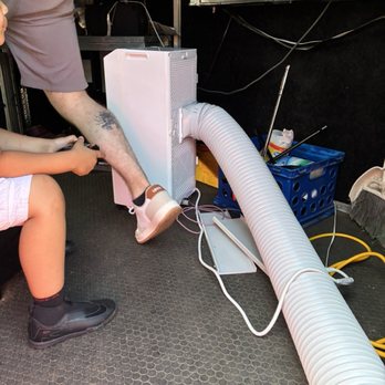 Ultimate Mobile Gaming - The "climate control" is not adequate for hot summer days. No wonder it smells like a gym locker room. The kids were soaked with sweat - Party Bus Rentals Near Me