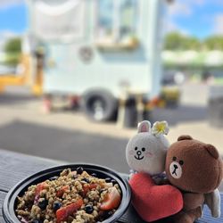 Loke Aloha Coffee - Berries & Almond Açai Bowl