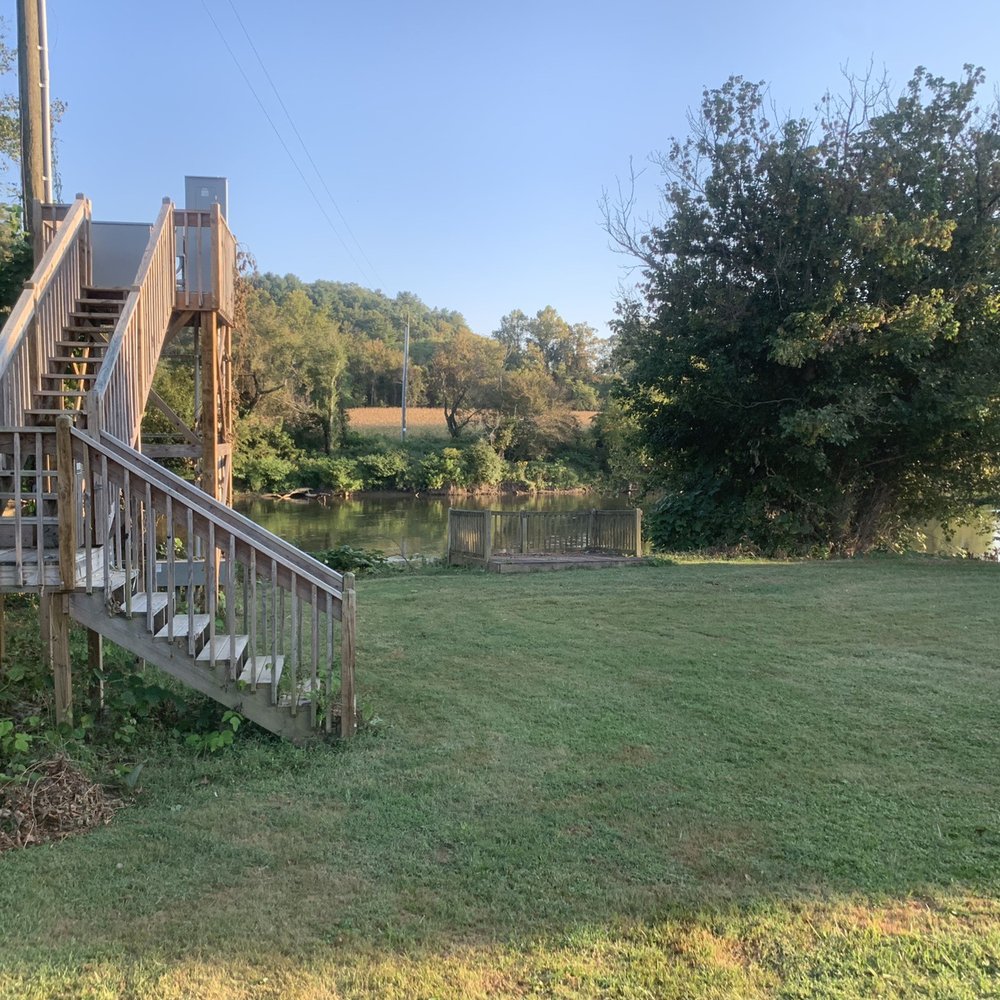 Wilson's Riverfront RV Park - Grass area - RV Dealers Near Me - Asheville, North Carolina Wilson's Riverfront RV Park - Grass area - RV Dealers Near Me - Asheville, North Carolina