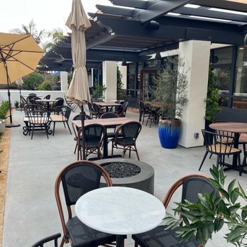 Brass Bird Coffee - Awesome patio - Coffee & Tea Near Me - Carpinteria, California