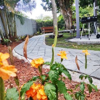Mama Llama - Assisted Living Facilities Near Me - Wellington, Florida Mama Llama - Assisted Living Facilities Near Me - Wellington, Florida