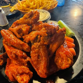 Duff's Famous Wings - Medium light wings - Chicken Wings Near Me - Depew, New York Duff's Famous Wings - Medium light wings - Chicken Wings Near Me - Depew, New York