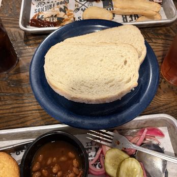 Famous Dave's Bar-B-Que - Asked for plain white bread like the kind they use in their toast. Where the F did they find this. - Barbeque Near Me - Chandler, Arizona