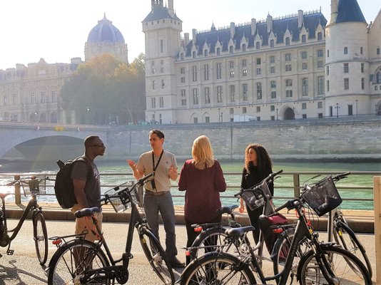Simply France Tours - Bike tours in Paris by null