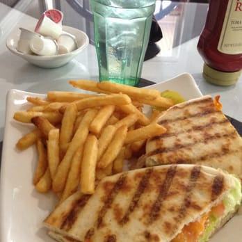 The Five Mile Cafe - Tuna melt with fries !! Quick service - Cafes Near Me - Penfield, New York