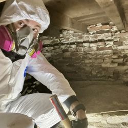 Elite Home & Mold Inspections - Inspector in crawlspace