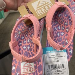 Kohl's - The shoes I was trying to purchase. The sign that says "all girls sandals, buy one get one for $1"