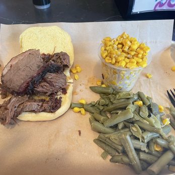 Still Smokin' BBQ - Brisket sandwich, green beans and smoked corn. Soooooo gooooood!!! - Barbeque Near Me - Williamsport, Maryland Still Smokin' BBQ - Brisket sandwich, green beans and smoked corn. Soooooo gooooood!!! - Barbeque Near Me - Williamsport, Maryland