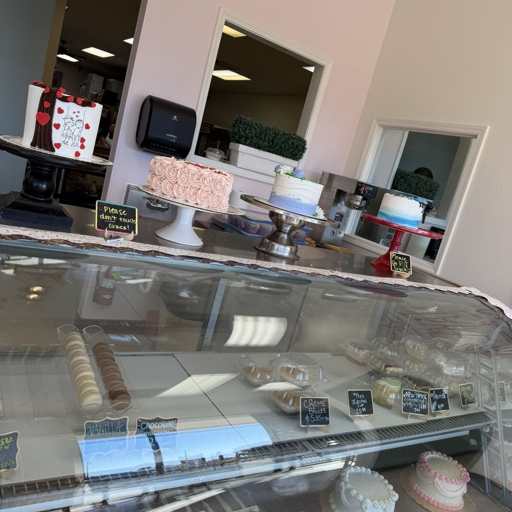 Take the Cake - Bakeries Near Me - Houston, Texas