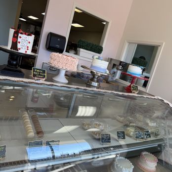 Take the Cake - Bakeries Near Me - Houston, Texas