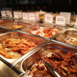 New Shanghai Restaurant - Die vorfrittierte Abteilung erreicht an diesem Wochentag um 20:00 Uhr nicht einmal drei Sterne