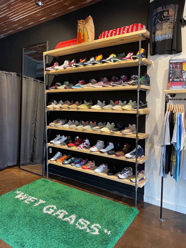 LOCALS ONLY - Updated March 2025 - 19 Photos - 4226 W Vickery Blvd, Fort Worth, Texas - Shoe