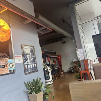 Sweet Rice Asian Kitchen - Interior - Thai Near Me - Chicago, Illinois