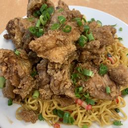 Garlic Chicken on Fried Noodles - Massive Garlic Chicken on Fried Noodles - Massive