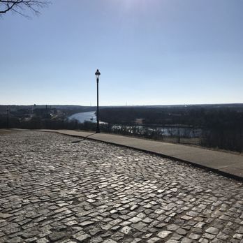 Libby Hill Park - Chilly December day - Parks Near Me - Richmond, Virginia