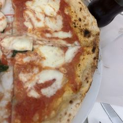 Pizzeria Carminiello - Margarita pizza