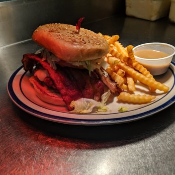 Whistle Stop Cafe - Super bacon cheese burger - Cafes Near Me - Mirror, Alberta Whistle Stop Cafe - Super bacon cheese burger - Cafes Near Me - Mirror, Alberta
