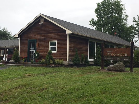 Stone Wave Yoga by null